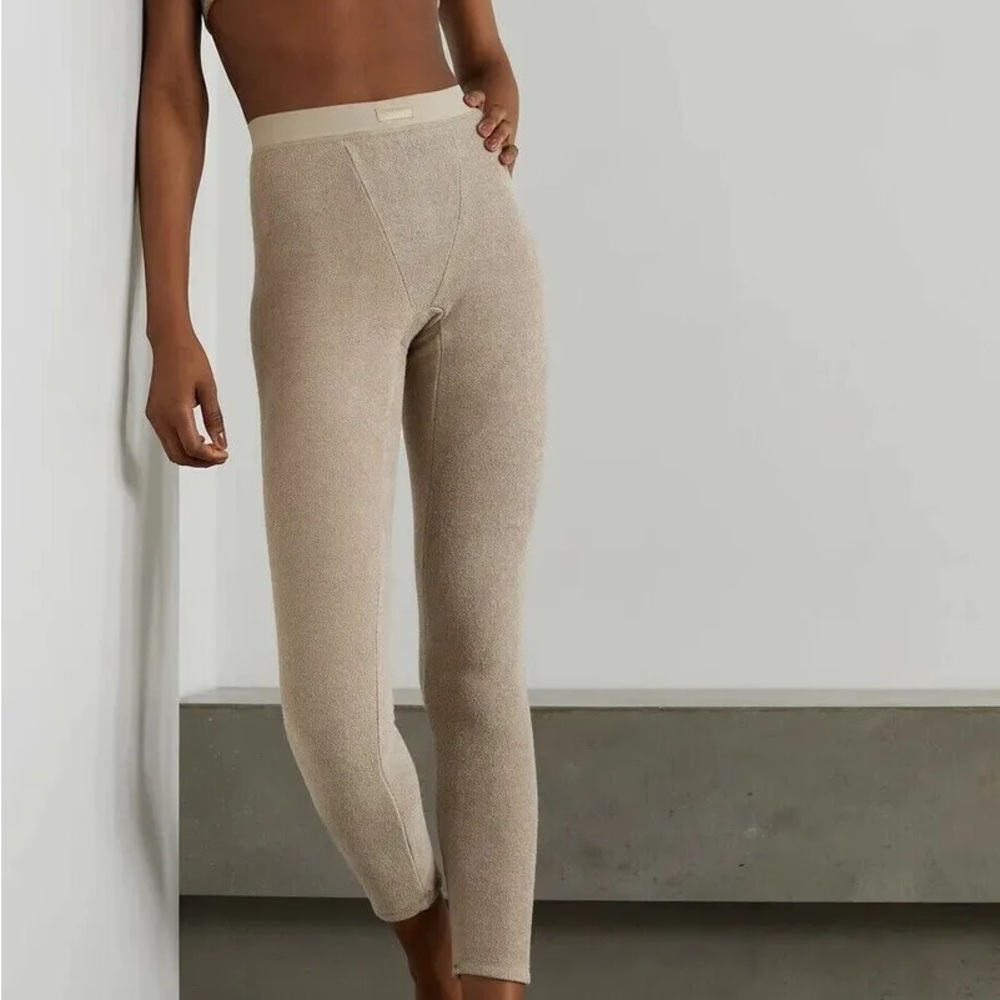 skims lounge pants